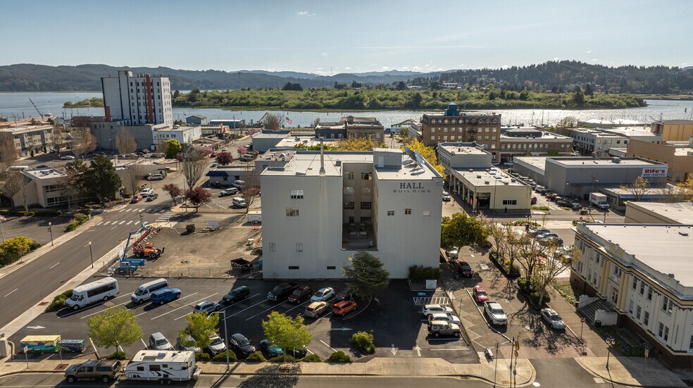 More Photos Of 340 Central Ave, Coos Bay Medical For Lease