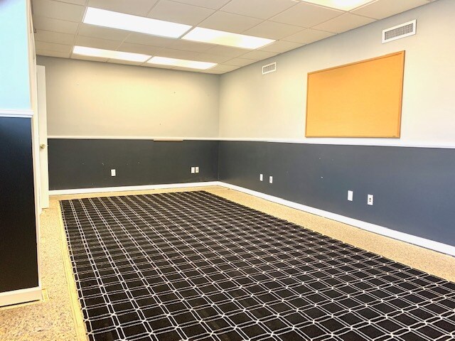 More Photos Of 1318 Kossuth St, Bridgeport Industrial For Sale