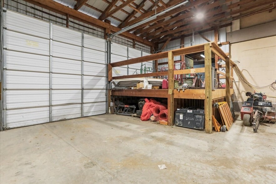 More Photos Of 87 W Lee St, Hagerstown Office For Sale