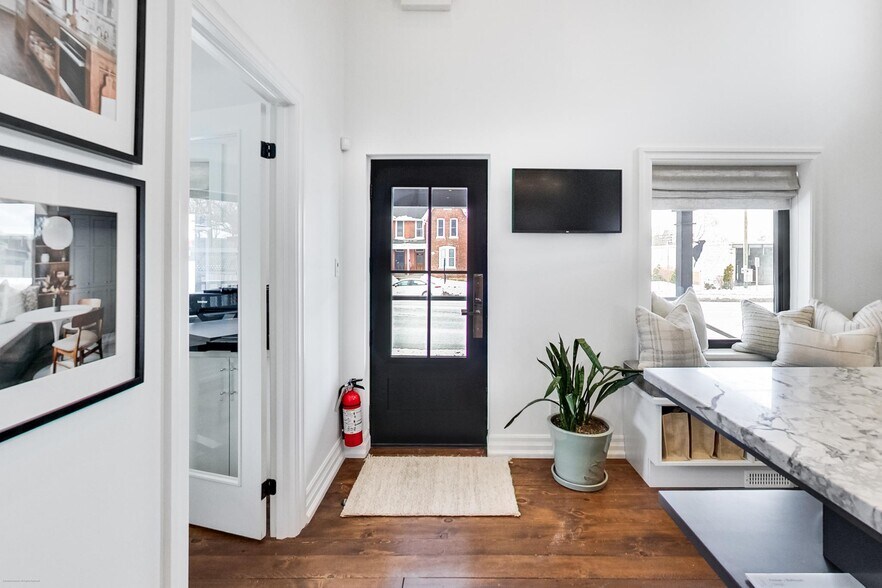 More Photos Of 578 Kingston Rd W, Ajax Office For Sale