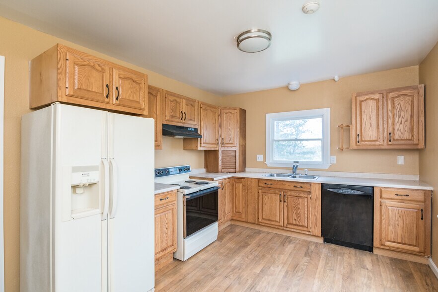 More Photos Of 154 S Mountain Rd, Northfield Schools For Sale