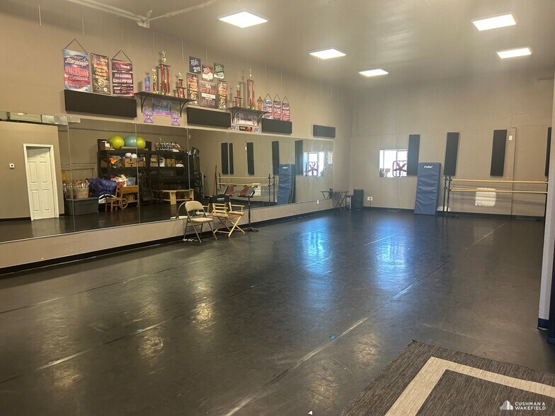 More Photos Of 6380 W 10th St, Greeley Warehouse For Sale