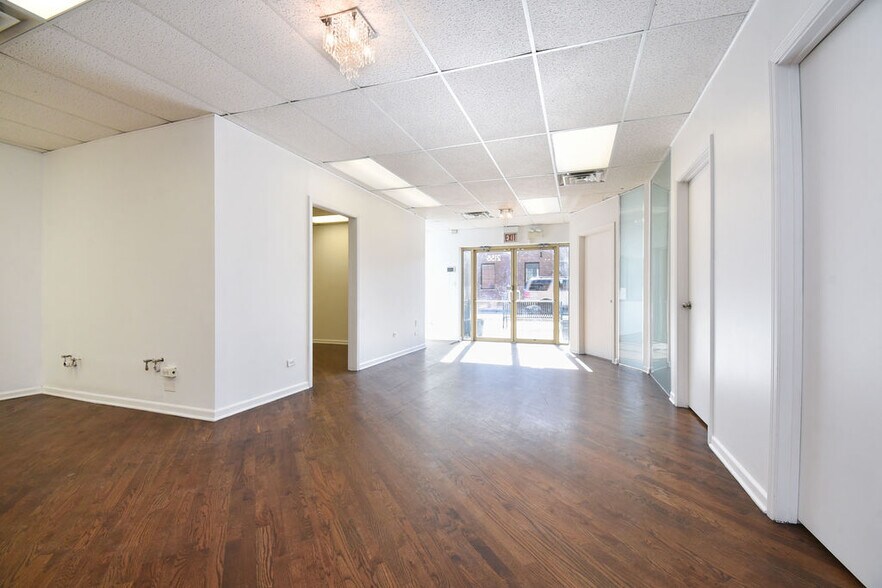 More Photos Of 2158 Grand Ave, Chicago Apartments For Lease