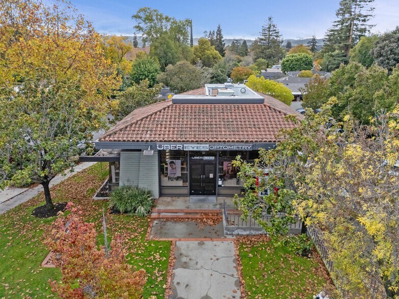 More Photos Of 2750 Middlefield Rd, Palo Alto Office For Lease