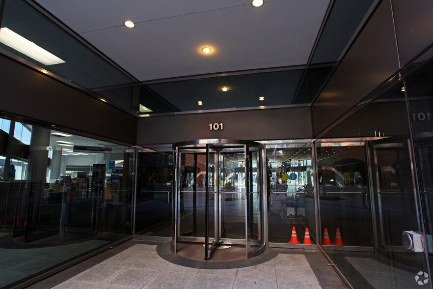 More Photos Of 101 N Robinson Ave, Oklahoma City Office For Sale