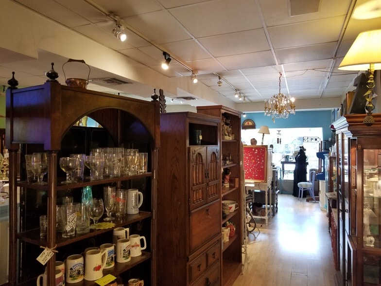 More Photos Of 905-909 Central Ave, Saint Petersburg Storefront For Lease