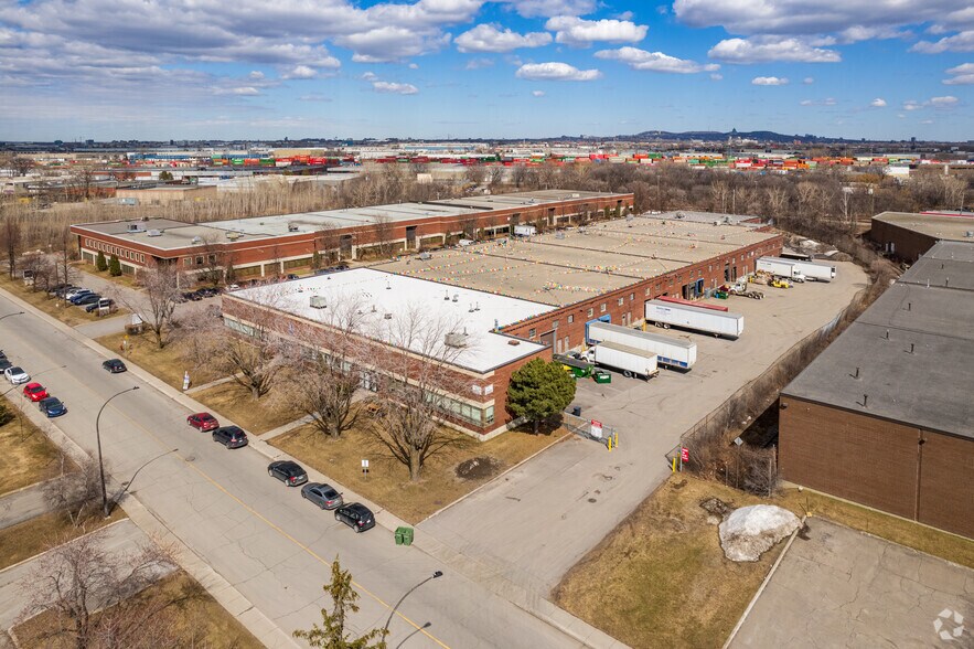 More Photos Of 1624-1692 Ave 50th, Montréal Warehouse For Lease