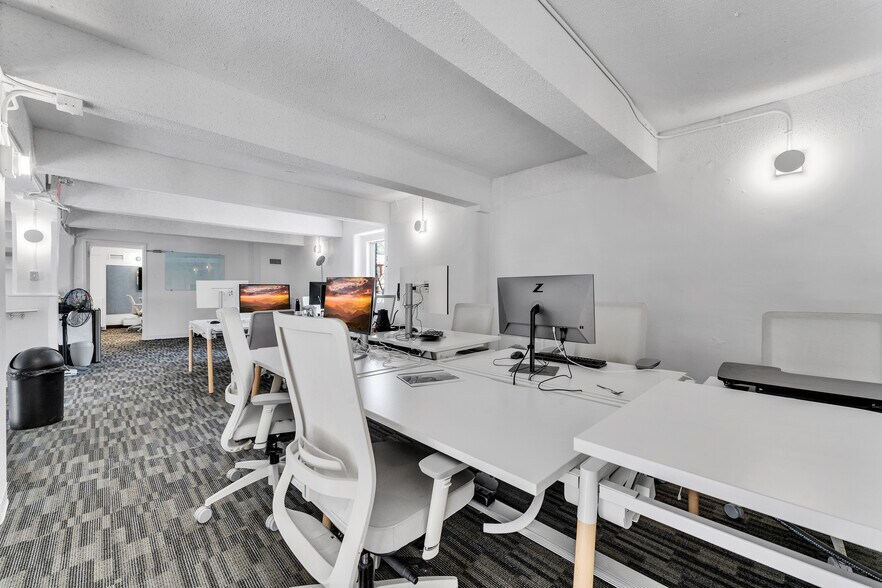 More Photos Of 43-45 Eccles St, Ottawa Office For Sale