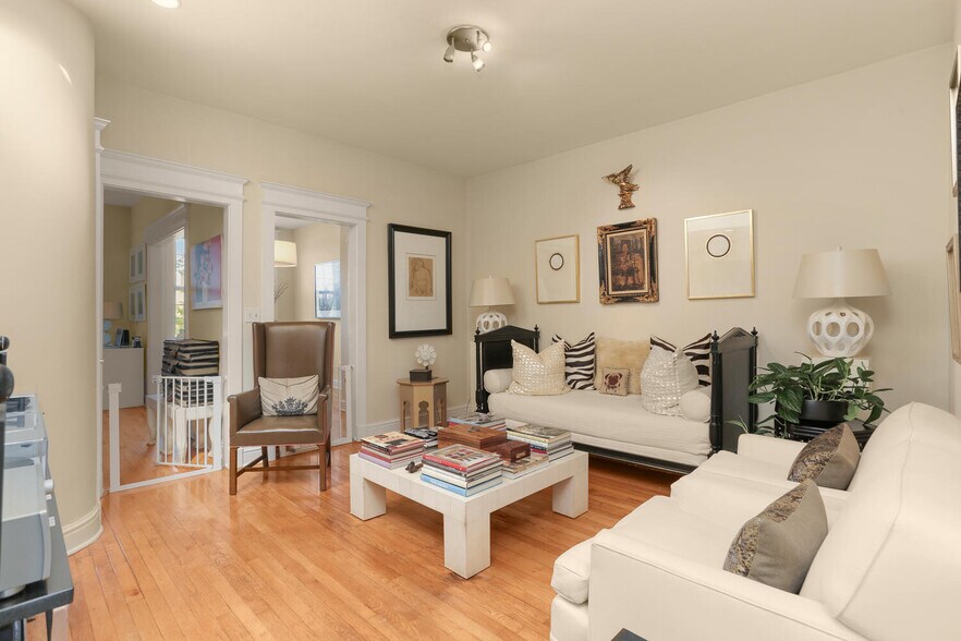 More Photos Of 345 Greenwich Ave, Greenwich Office For Sale