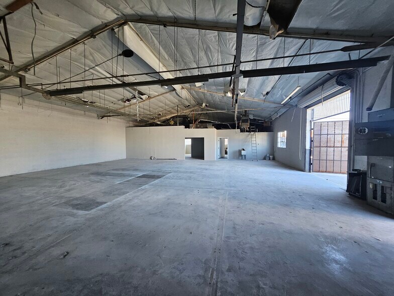 More Photos Of 1900 W 144th St, Gardena Warehouse For Sale