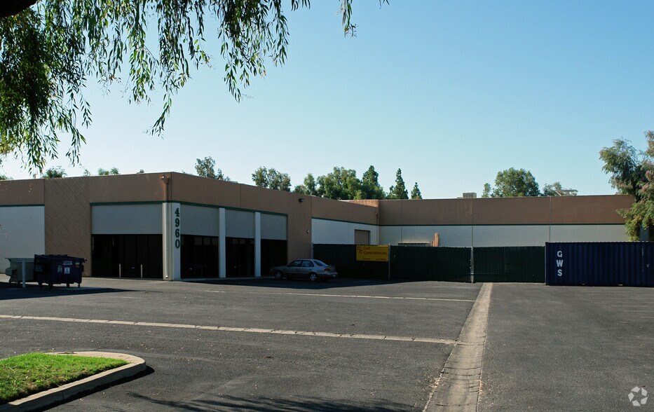 Primary Photo Of 4960 E Yale Ave, Fresno Warehouse For Sale