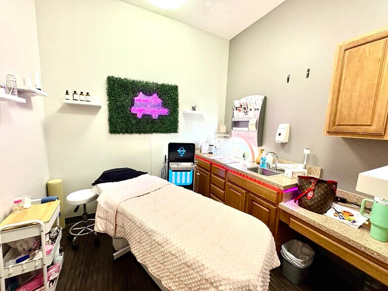 More Photos Of 24420 State Road 54, Lutz Medical For Lease