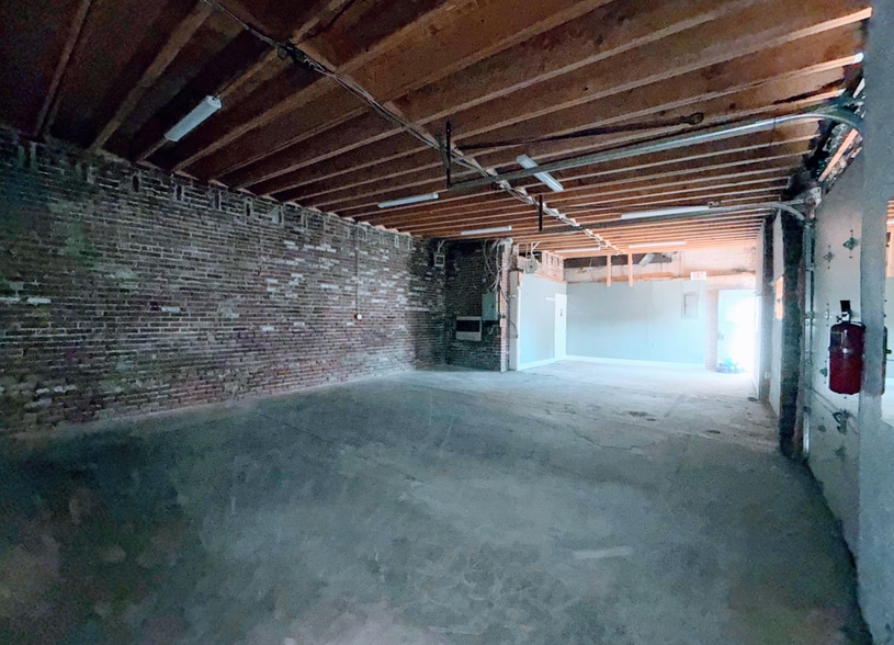 More Photos Of 300 W Coulter St, Philadelphia Flex For Lease