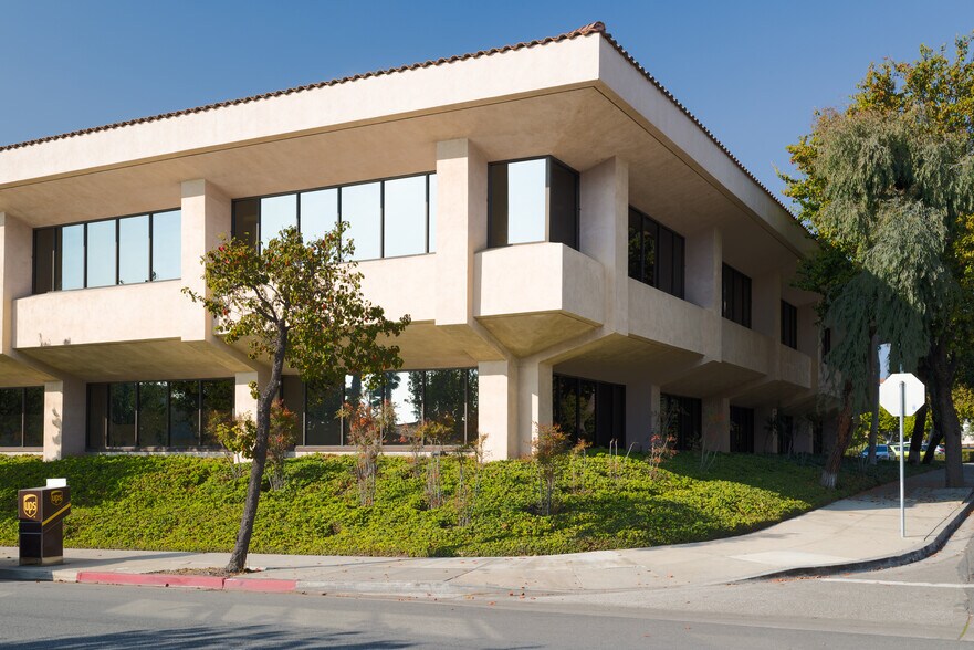 More Photos Of , Ventura Office For Sale