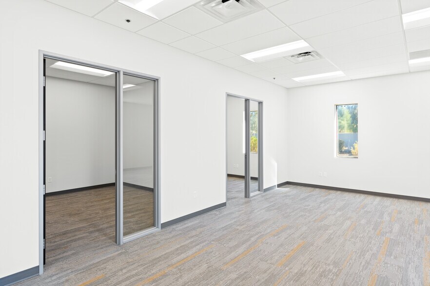 More Photos Of 2837 W Louise Dr, Phoenix Service For Sale