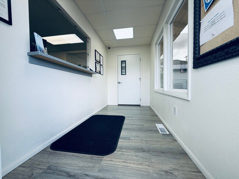 More Photos Of 29 Fourth St, Mc Gill Office For Sale