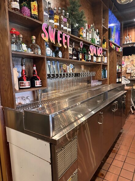 More Photos Of 4050 NW Federal Hwy, Jensen Beach Restaurant For Sale