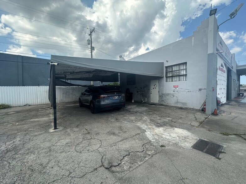 More Photos Of 3325 NW 36th St, Miami Auto Repair For Sale