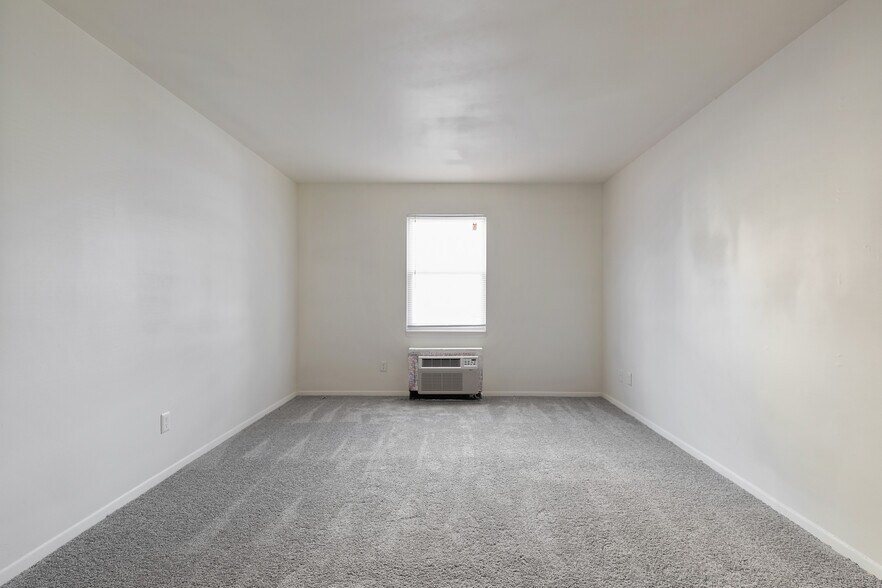 More Photos Of 3900 Forest Hill Ave, Richmond Apartments For Sale