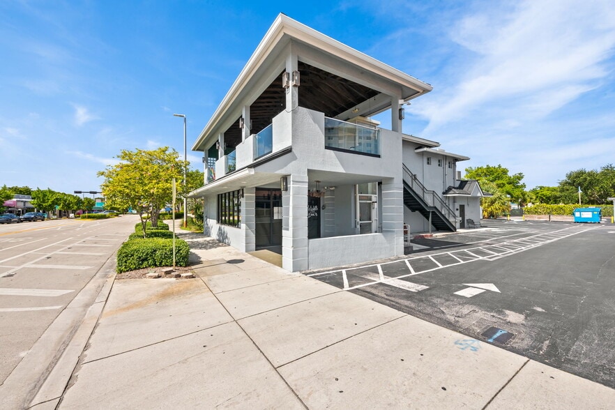 More Photos Of 2010 Wilton Dr, Wilton Manors Restaurant For Lease