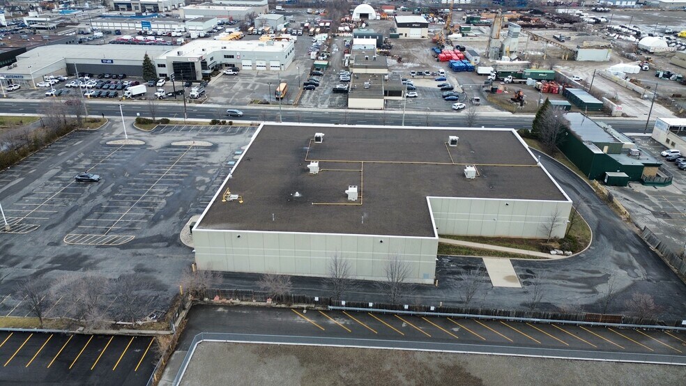 More Photos Of 1850 Barton St, Hamilton Freestanding For Lease