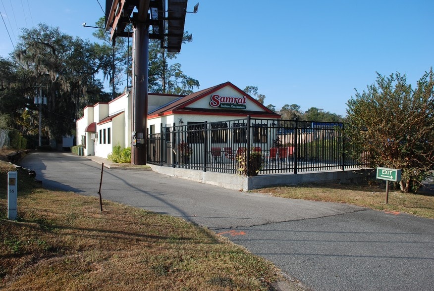 Primary Photo Of 2529 Apalachee Pky, Tallahassee Restaurant For Lease