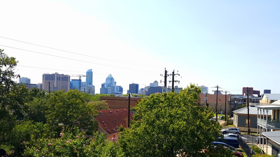 More Photos Of 1111 E 11th St, Austin Office For Sale