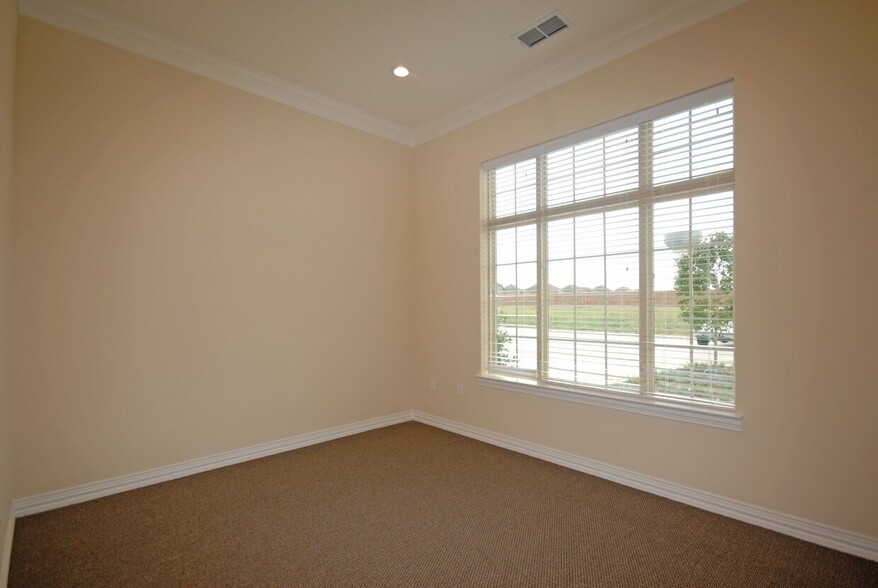 More Photos Of 425 Old Newman Rd, Frisco Medical For Lease