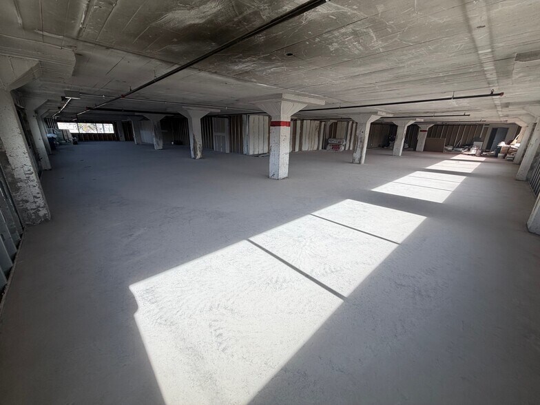 More Photos Of 1125 Texas Ave, El Paso Medical For Sale