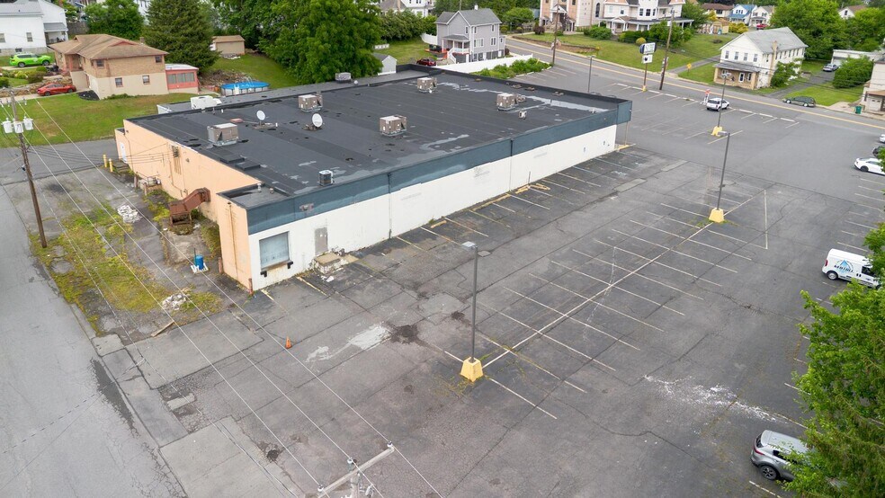 More Photos Of 629 S Main St, Old Forge Freestanding For Lease