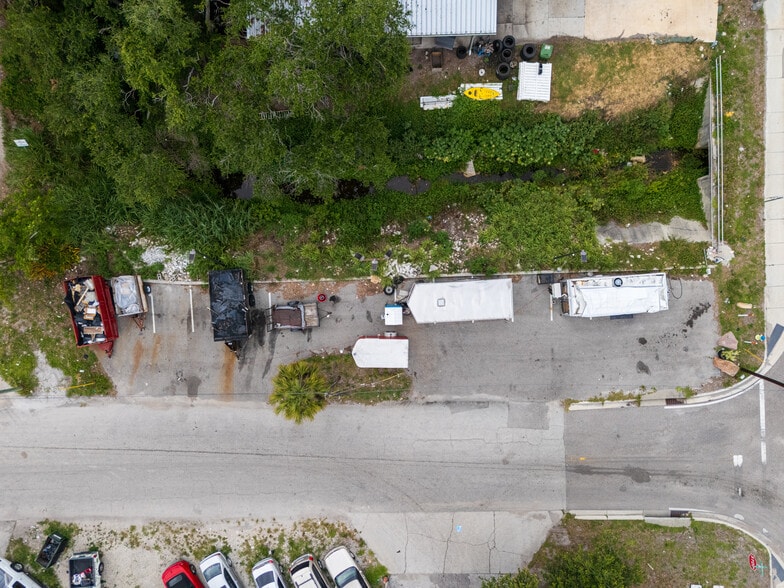More Photos Of 1900 N Washington Blvd, Sarasota Flex For Sale