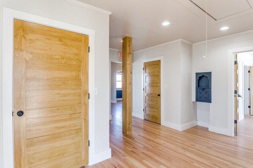More Photos Of 608 E Eubanks St, Oklahoma City Office For Sale