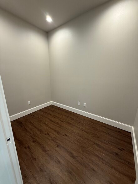 More Photos Of 7196 Crosswater Ave, Tyler Medical For Lease