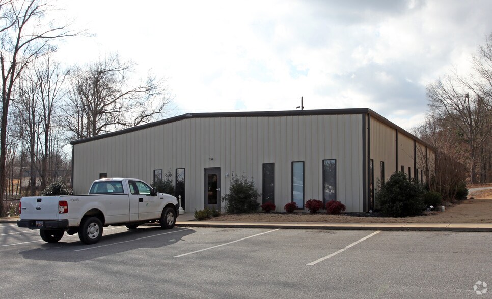 More Photos Of 341 Old Spartanburg Hwy, Wellford Light Manufacturing For Sale