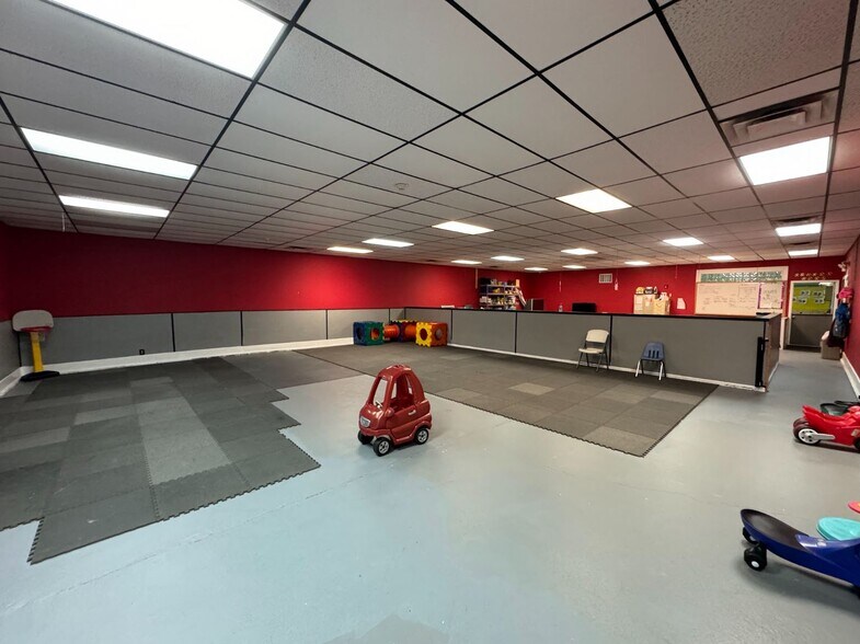 More Photos Of 8161 Broadview Rd, Broadview Heights Daycare Center For Sale