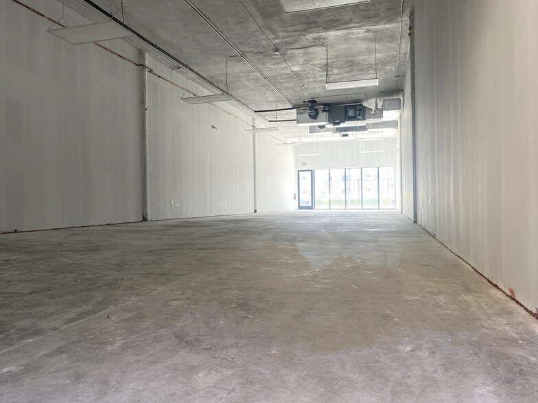 More Photos Of 300 SW 17th Ave, Miami Fast Food For Lease