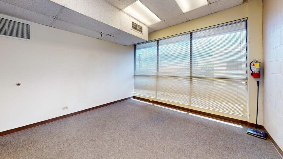 More Photos Of 1542 Young St, Honolulu Office Residential For Sale