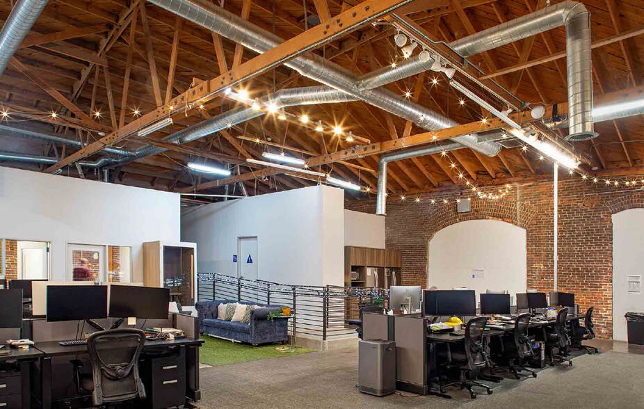 More Photos Of 1242 Palmetto St, Los Angeles Warehouse For Lease