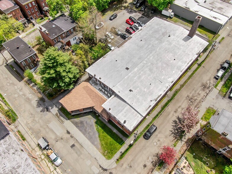 More Photos Of 24 Johnes St, Newburgh Light Manufacturing For Lease