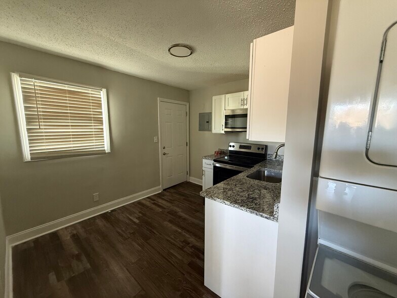 More Photos Of 2213 Alma Ct, Charlotte Apartments For Sale