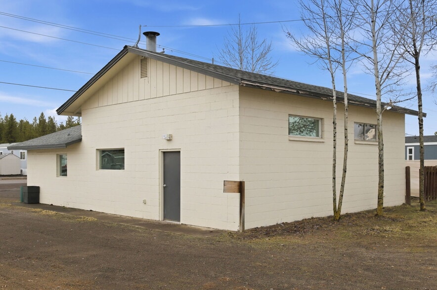 More Photos Of 16440 Finley Butte Rd, La Pine Office For Sale