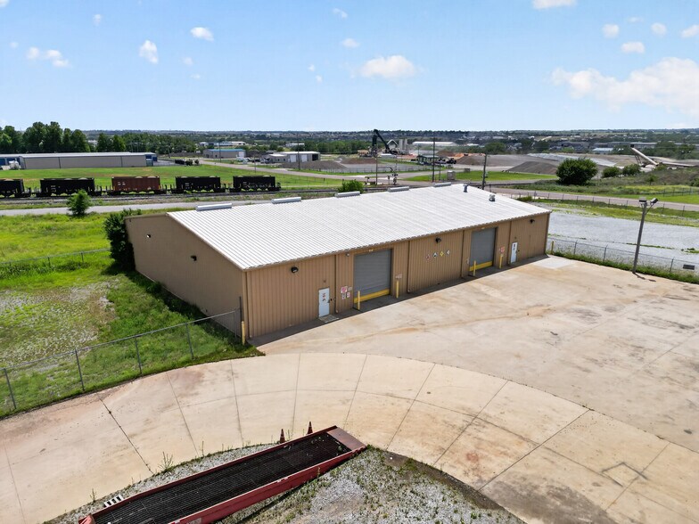 More Photos Of 906 S Eastern Ave, Elk City Warehouse For Sale