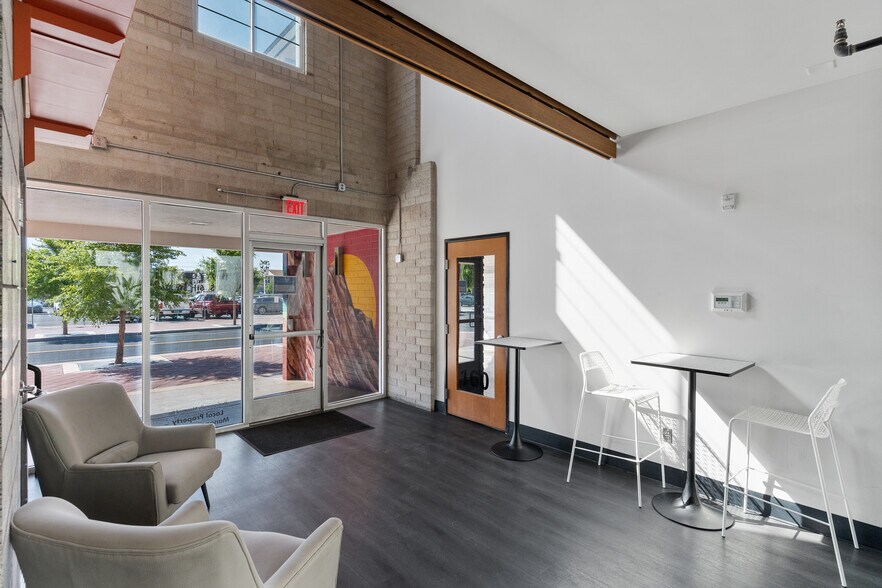 More Photos Of 124 S 6th St, Las Vegas Storefront Retail Office For Lease