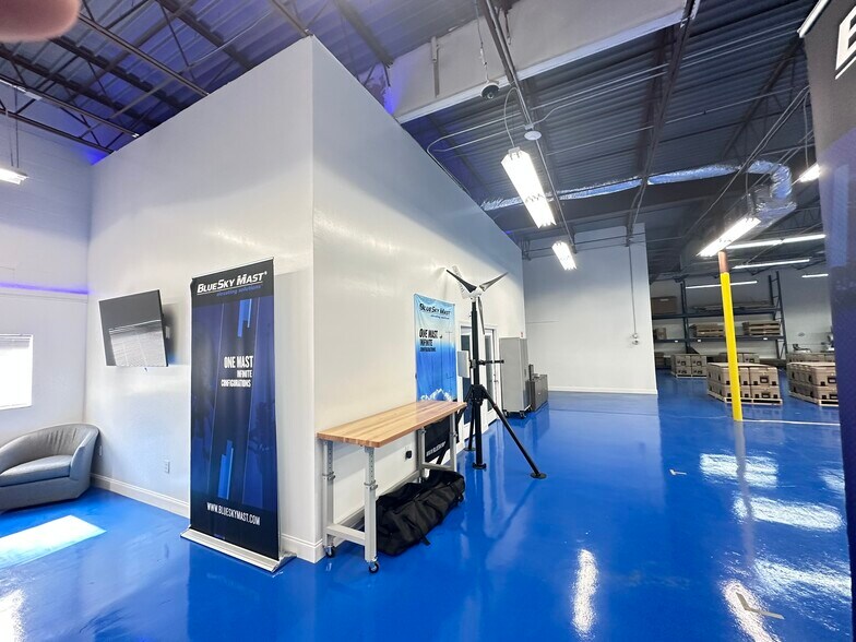 More Photos Of 700 Magnolia Dr, Clearwater Warehouse For Sale