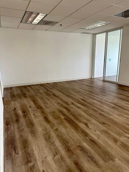 More Photos Of 1150 NW 72nd Ave, Miami Unknown For Lease