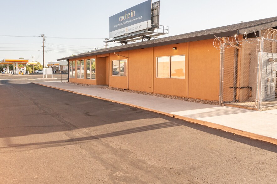 More Photos Of 5015 Madison Ave, Sacramento Freestanding For Lease