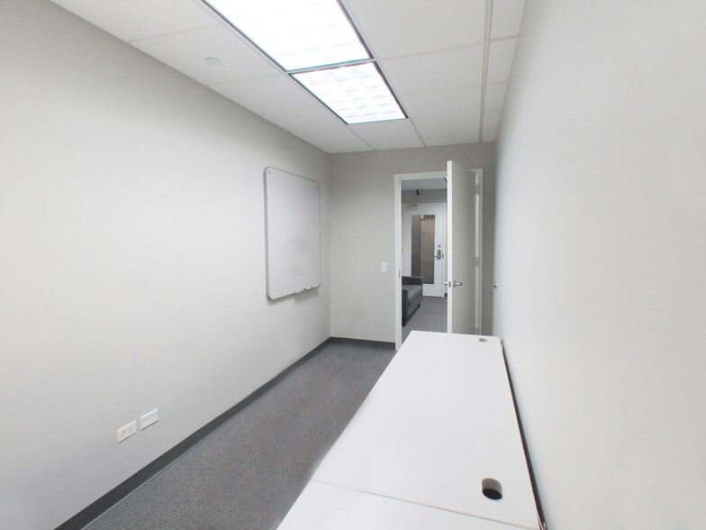 More Photos Of 105 W Madison St, Chicago Office Residential For Lease