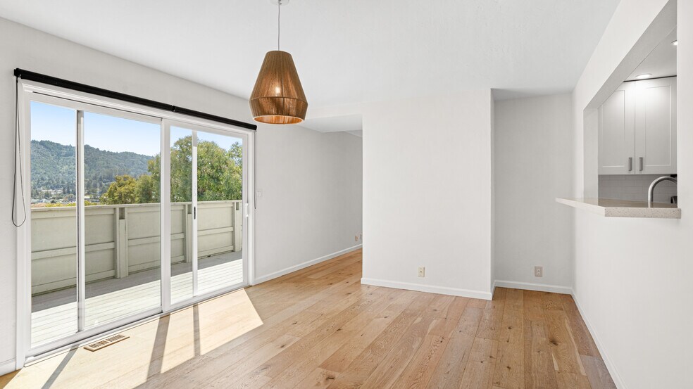 More Photos Of 151-153 Upper Via Casitas, Greenbrae Apartments For Sale