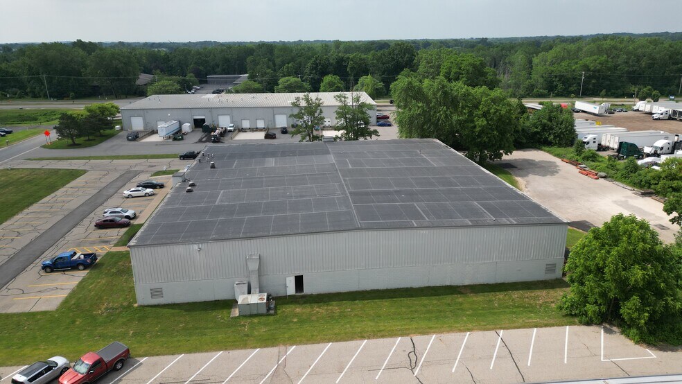 More Photos Of 4327 Airlane Dr SE, Grand Rapids Manufacturing For Sale