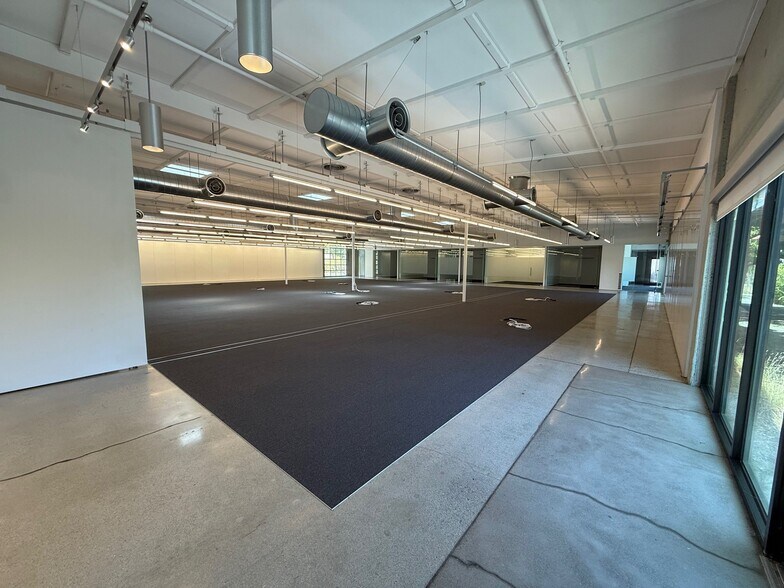 More Photos Of 10161-10181 Bubb Rd, Cupertino Research And Development For Lease